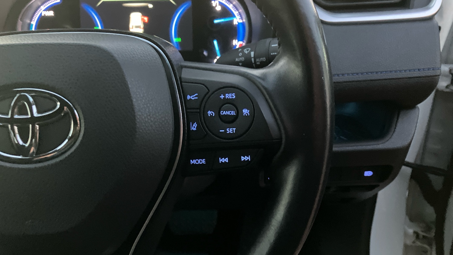 Used Toyota RAV4 2020 for sale - 77225672: Photo 42