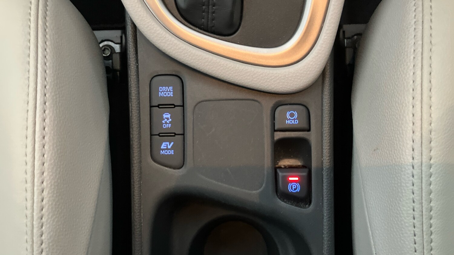 Used Toyota Yaris 2023 for sale - 77366048: Photo 34