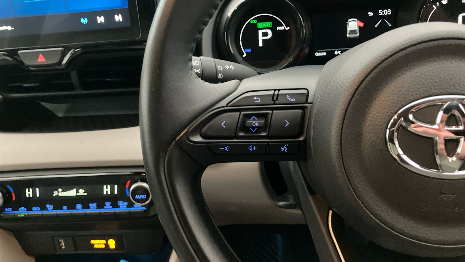 Used Toyota Yaris 2023 for sale - 77366048: Photo 38