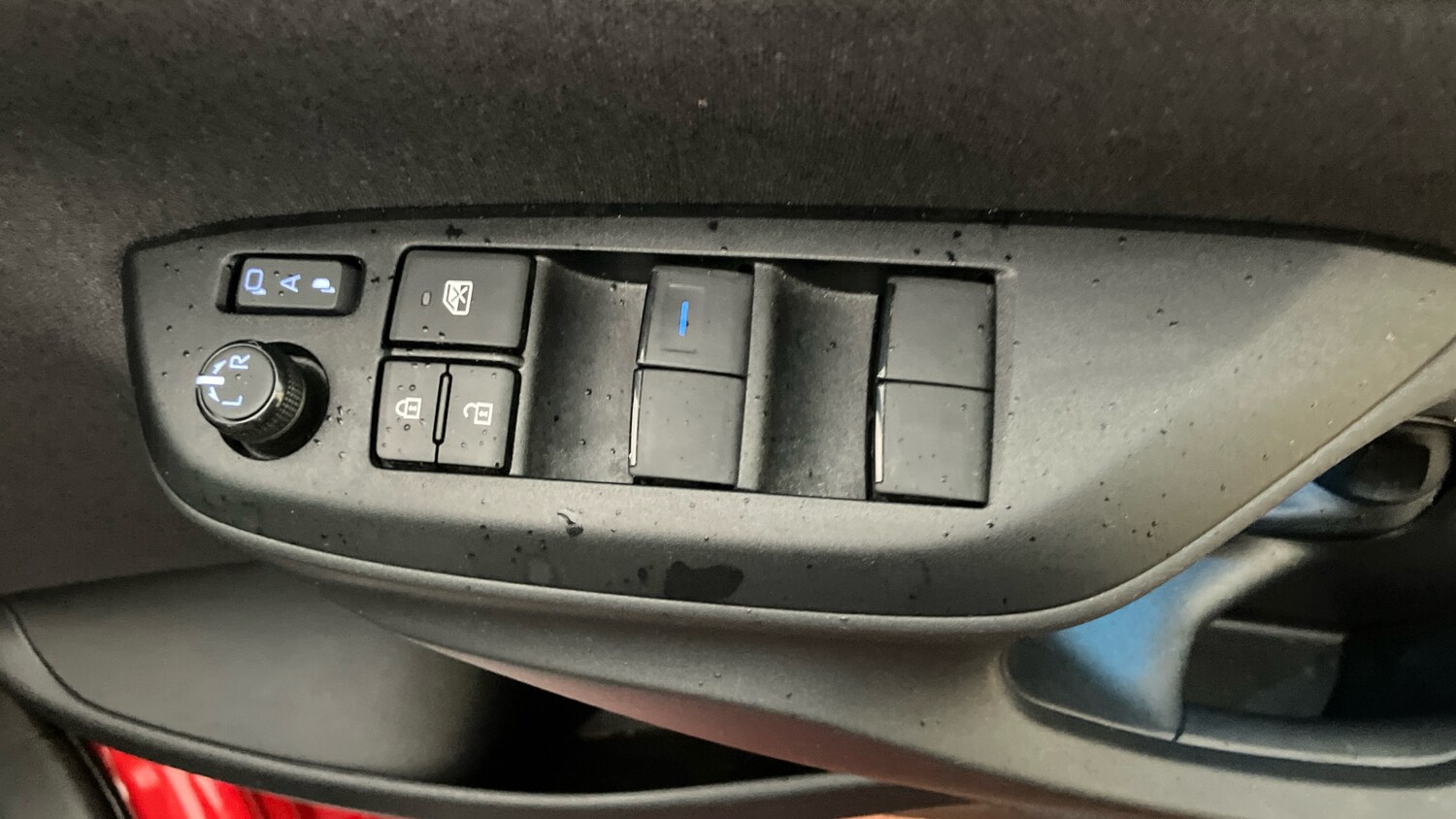 Used Toyota Yaris 2023 for sale - 77366048: Photo 41