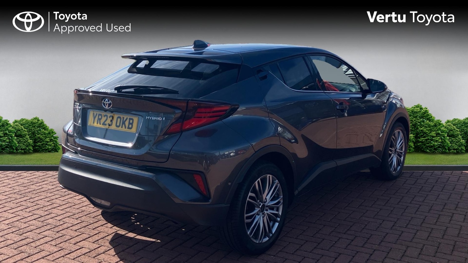Used Toyota C-HR 2023 for sale - 76114821: Photo 2