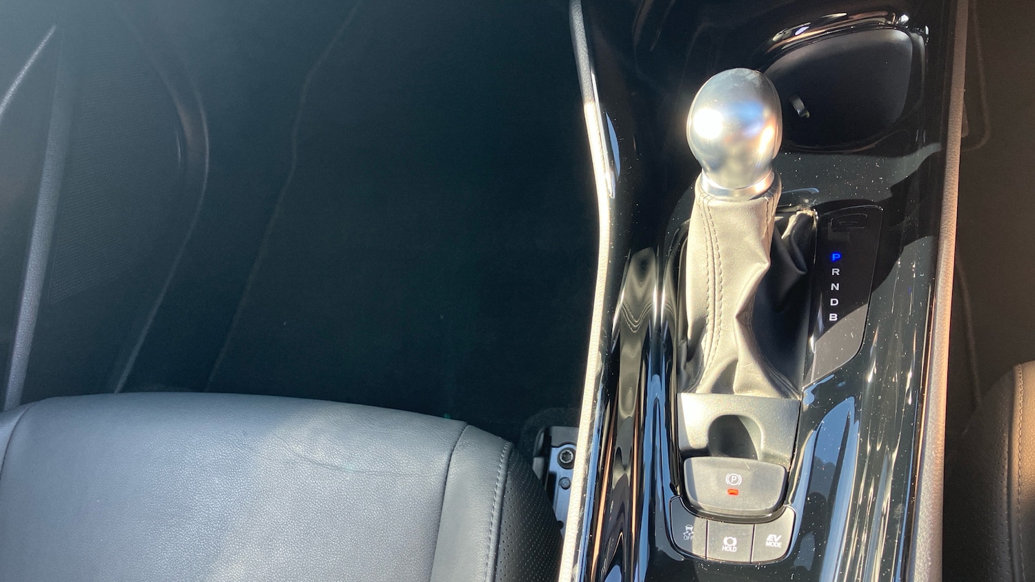 Used Toyota C-HR 2023 for sale - 76114821: Photo 40