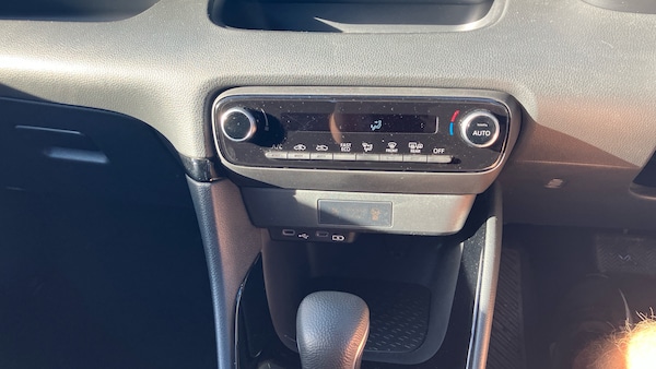 Used Toyota Yaris 2025 for sale - 76346804: Photo 41