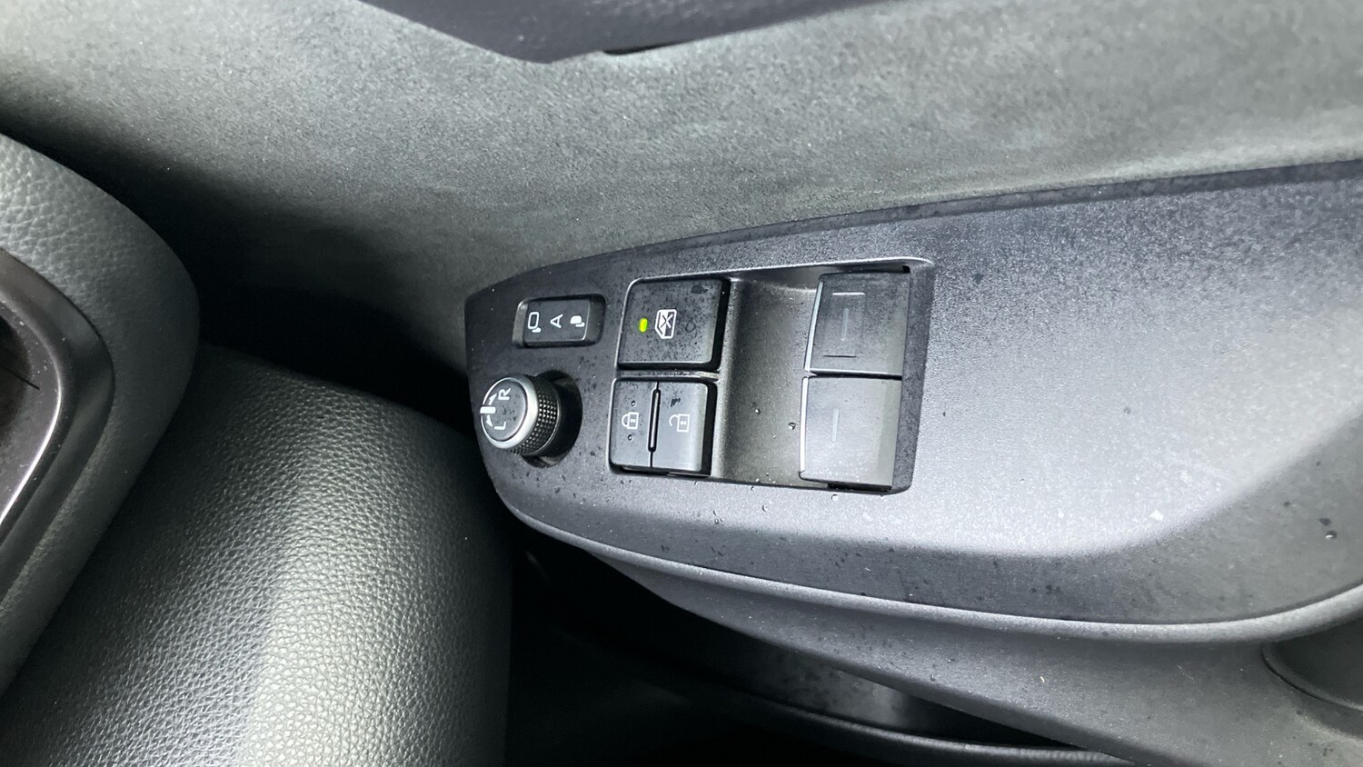 Used Toyota Yaris 2021 for sale - 77720940: Photo 37