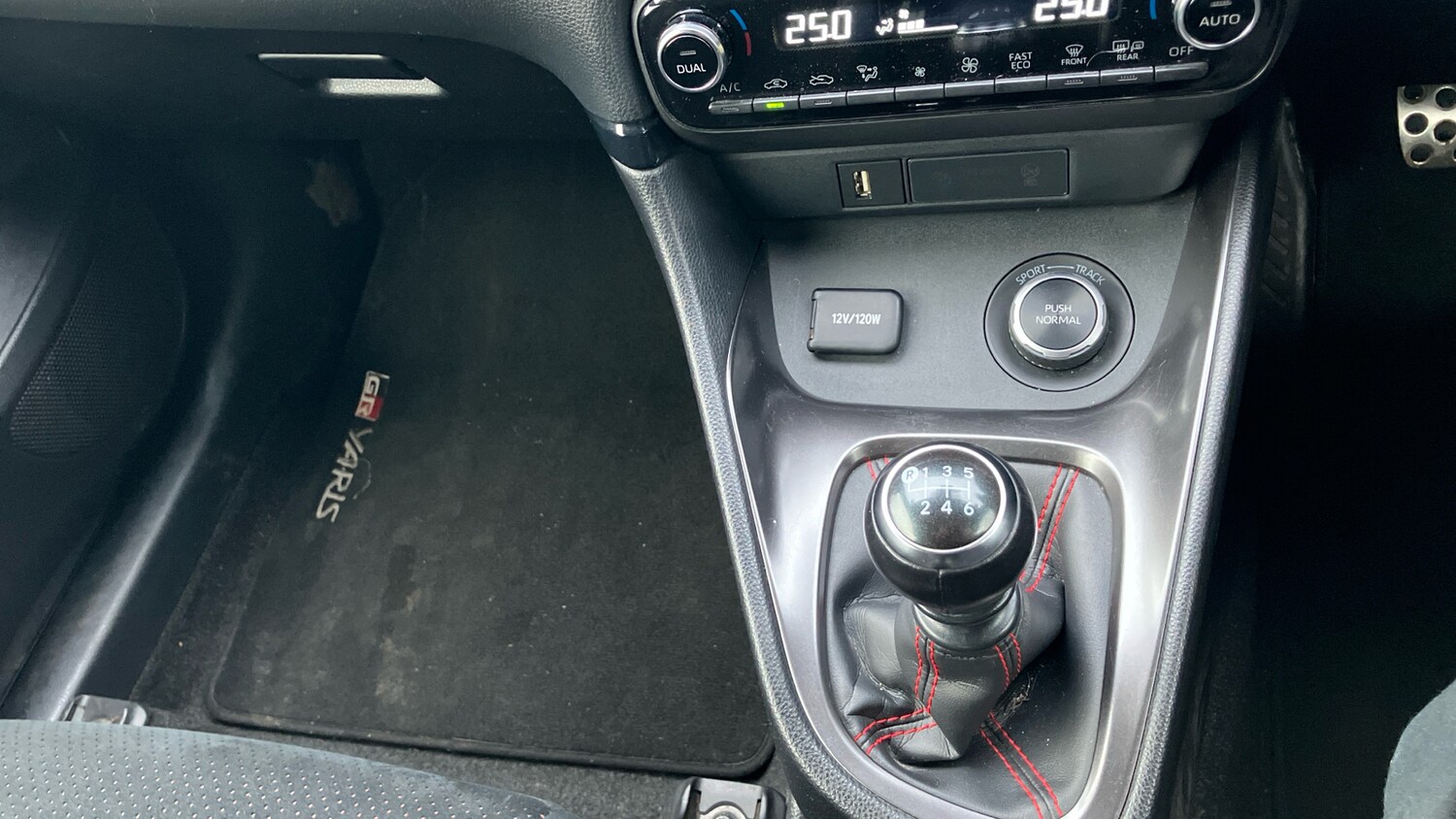 Used Toyota Yaris 2021 for sale - 77720940: Photo 38