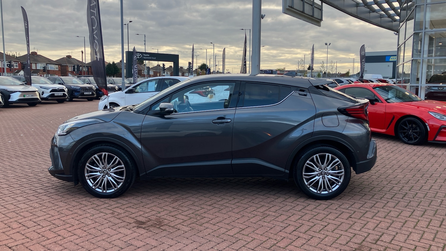 Used Toyota C-HR 2023 for sale - 76518435: Photo 17