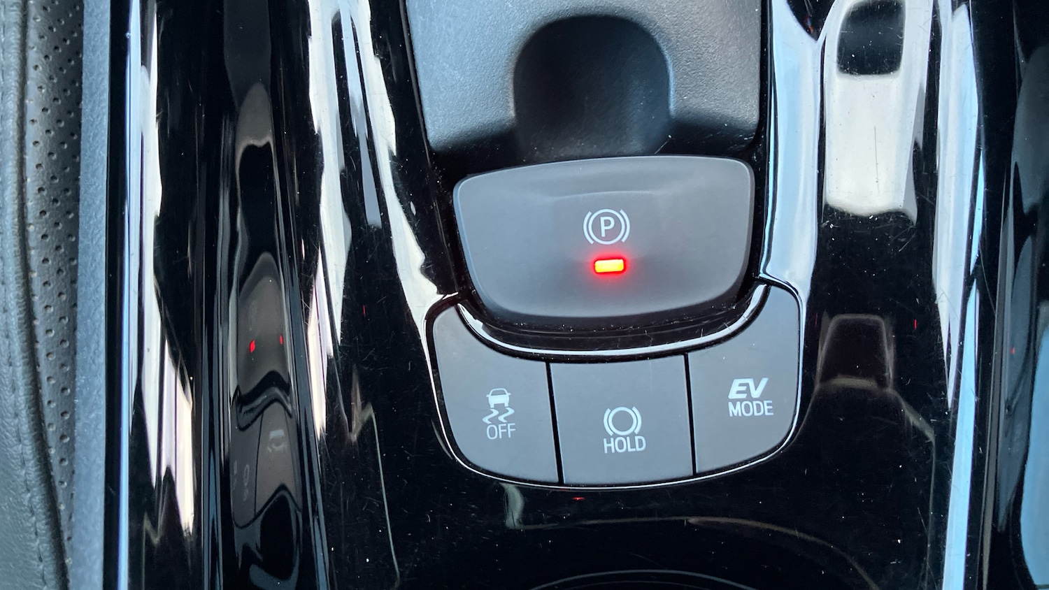 Used Toyota C-HR 2023 for sale - 76518435: Photo 35