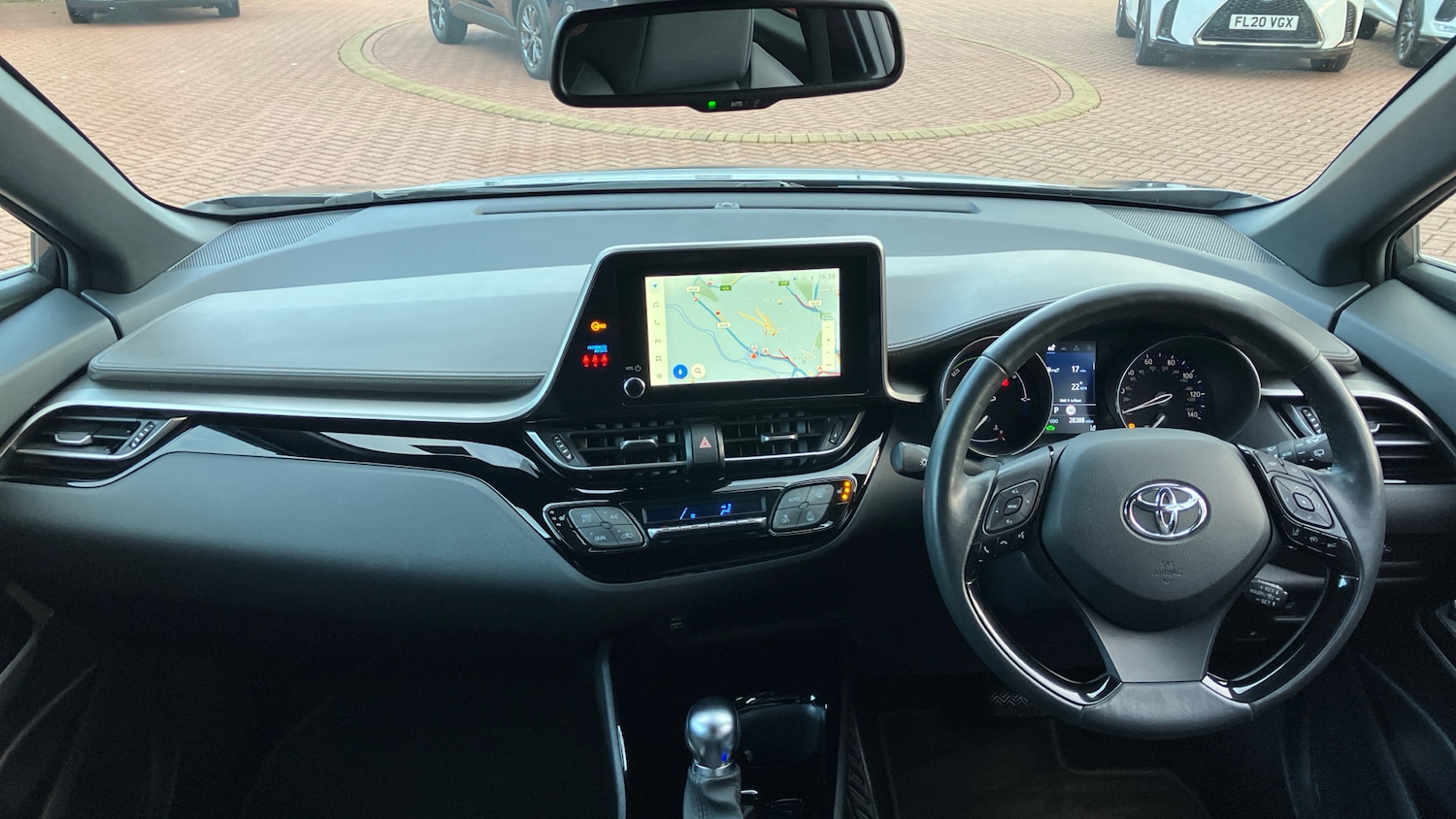 Used Toyota C-HR 2023 for sale - 76518435: Photo 5