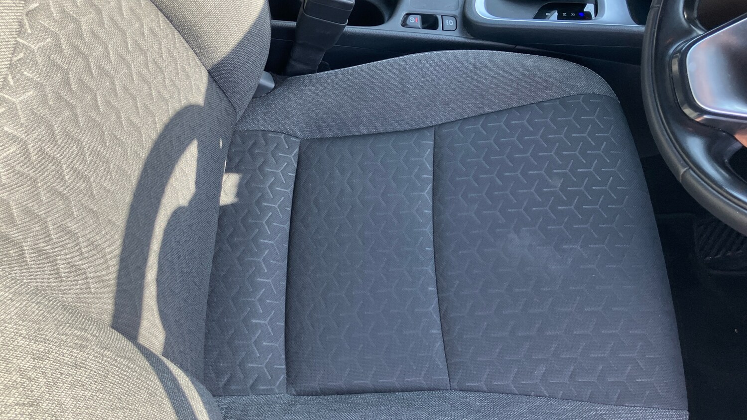 Used Toyota Yaris Cross 2022 for sale - 78223165: Photo 17