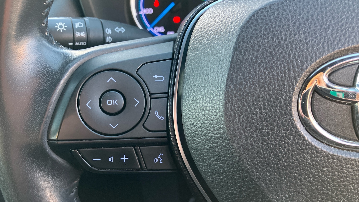 Used Toyota RAV4 2020 for sale - 77431574: Photo 38