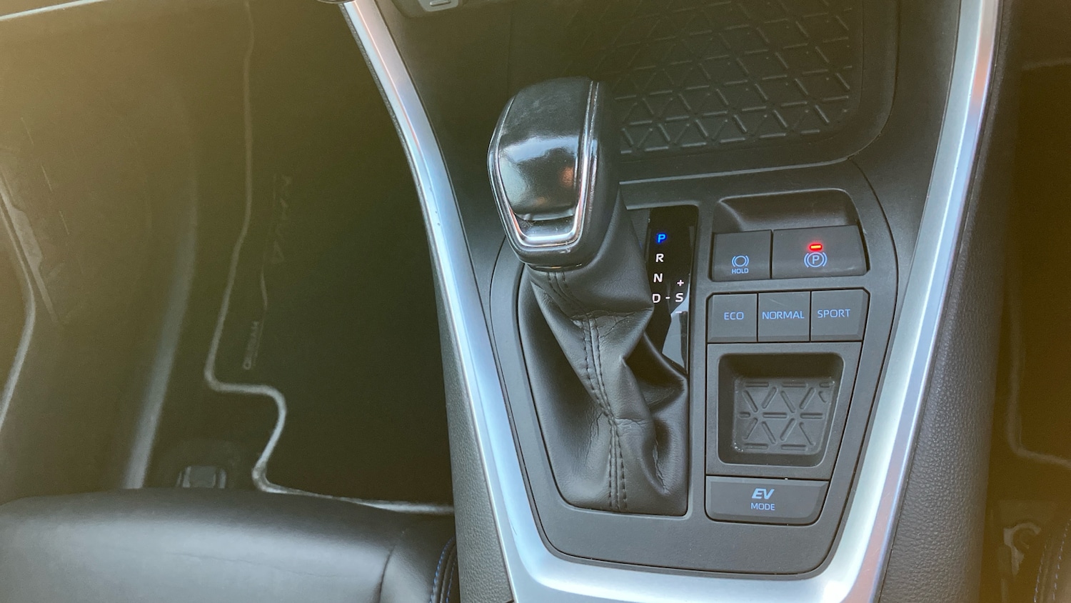 Used Toyota RAV4 2020 for sale - 77431574: Photo 41