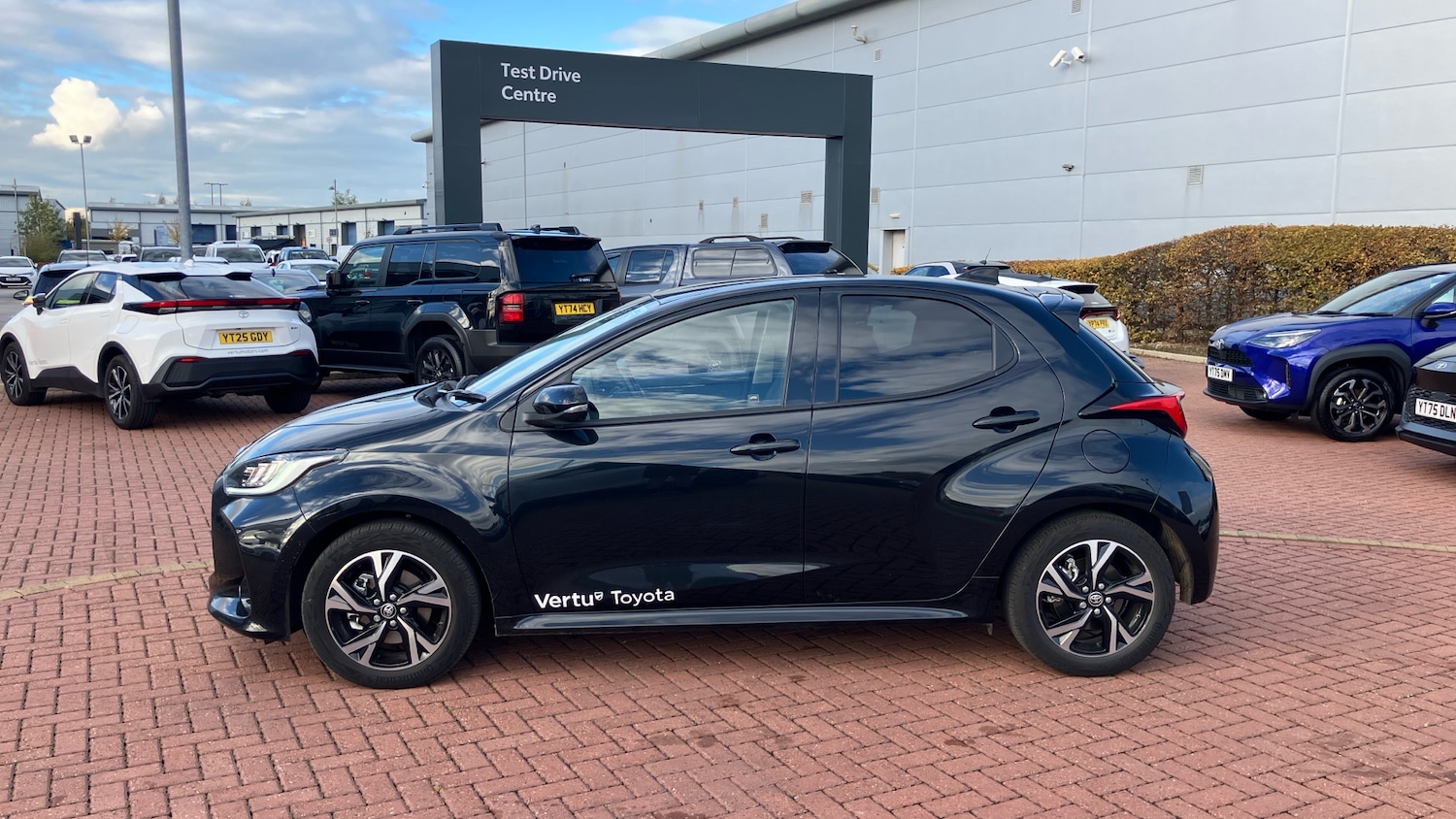 Used Toyota Yaris 2025 for sale - 76346809: Photo 17
