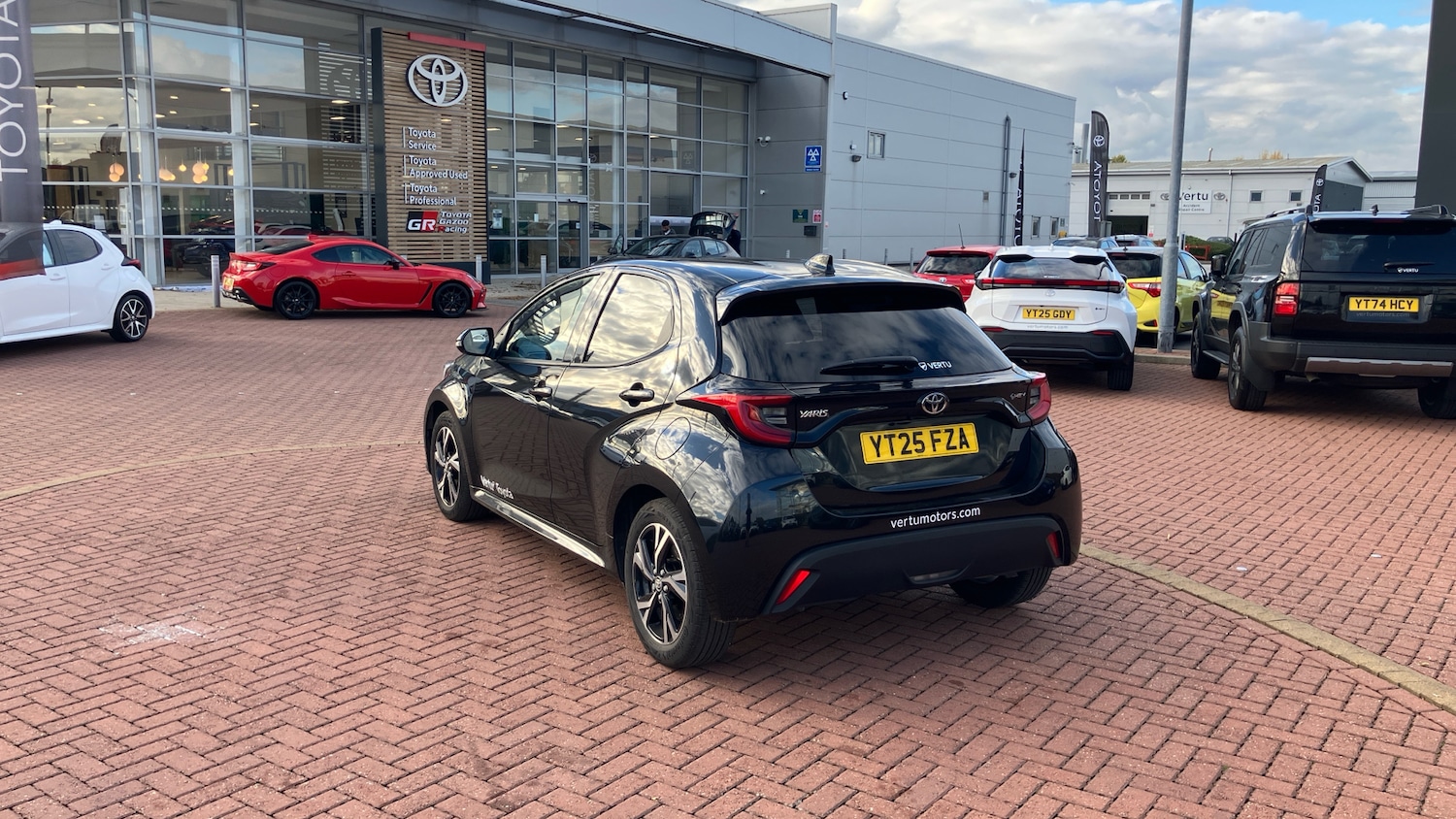 Used Toyota Yaris 2025 for sale - 76346809: Photo 31