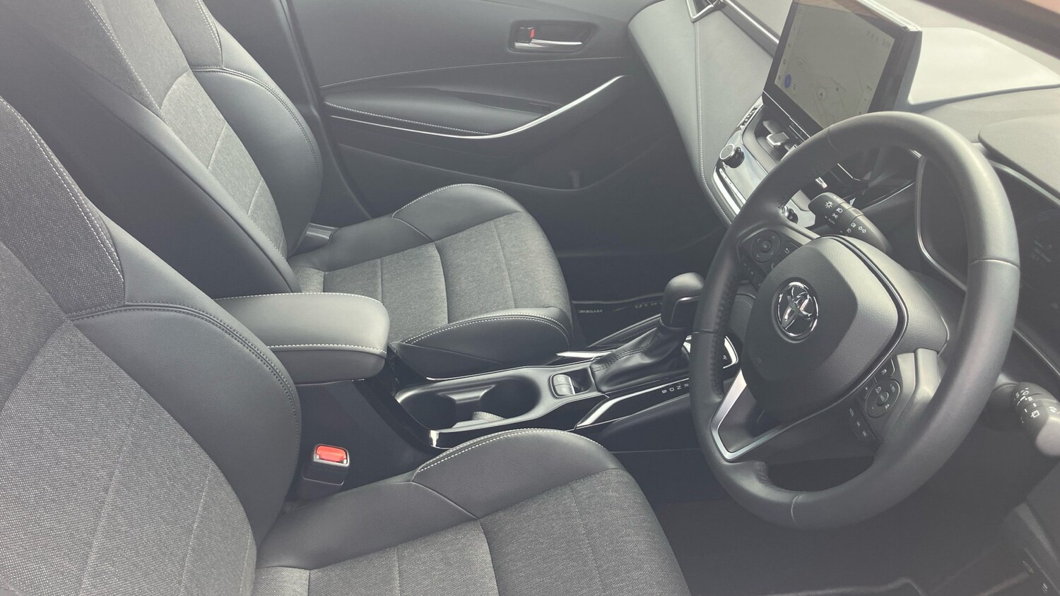 2024 Toyota Corolla 1.8 Hybrid Design 5dr CVT Hybrid Estate Estate Hybrid Automa - Picture 11 of 24