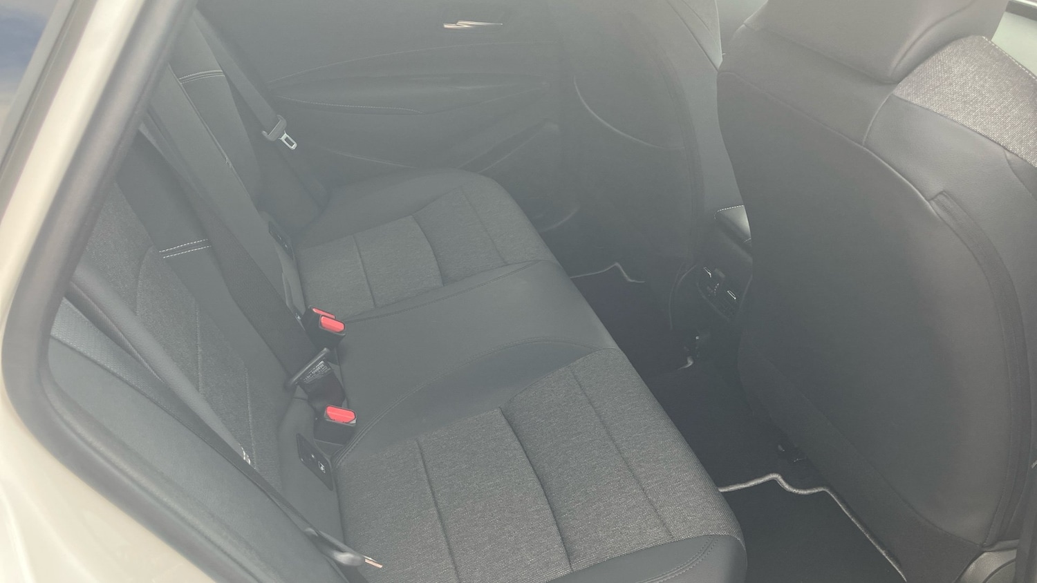2024 Toyota Corolla 1.8 Hybrid Design 5dr CVT Hybrid Estate Estate Hybrid Automa - Picture 12 of 24
