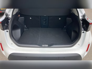 Used Toyota Yaris Cross 2024 for sale - 75605125: Photo