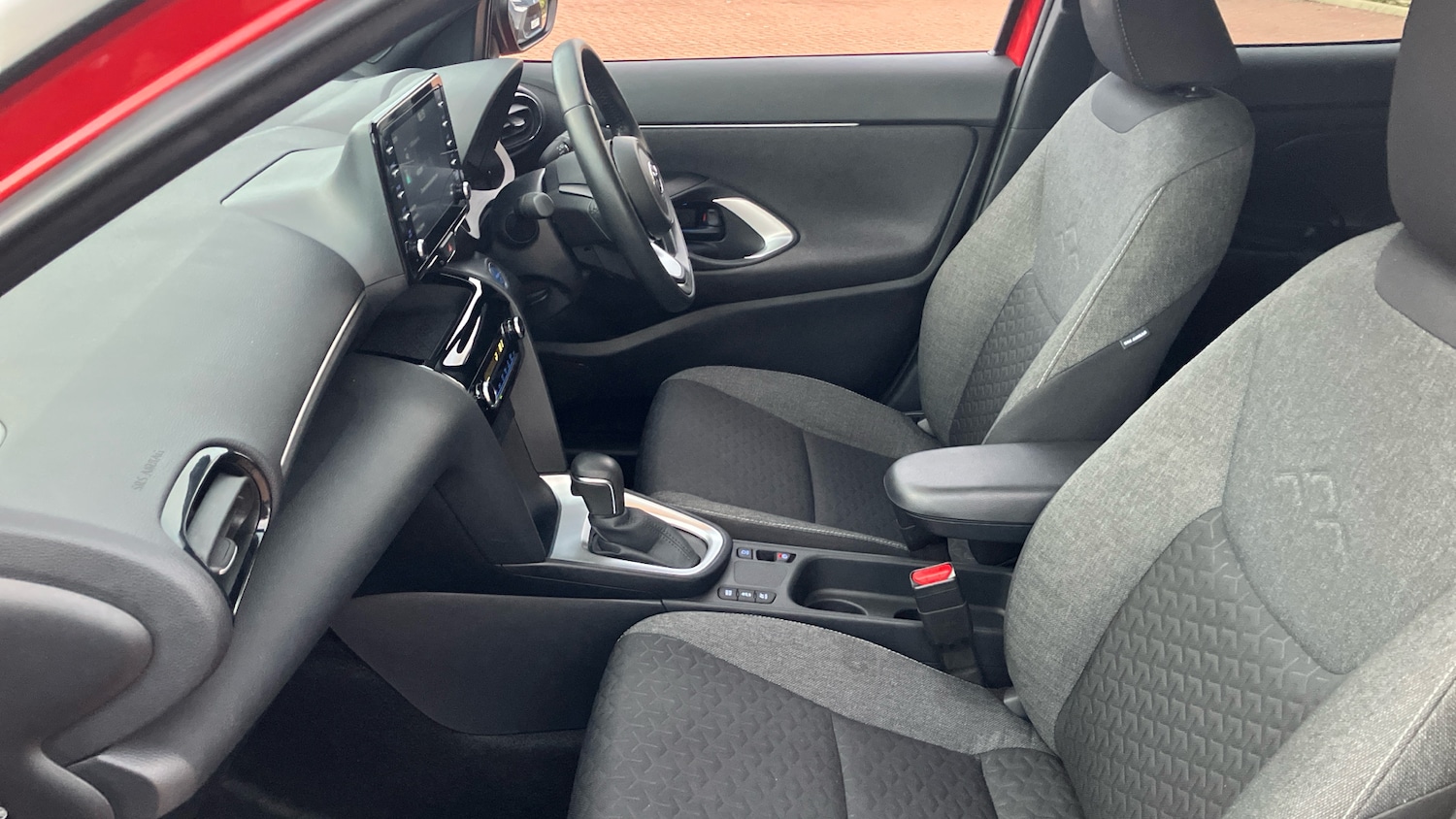 Used Toyota Yaris Cross 2023 for sale - 76477144: Photo 10