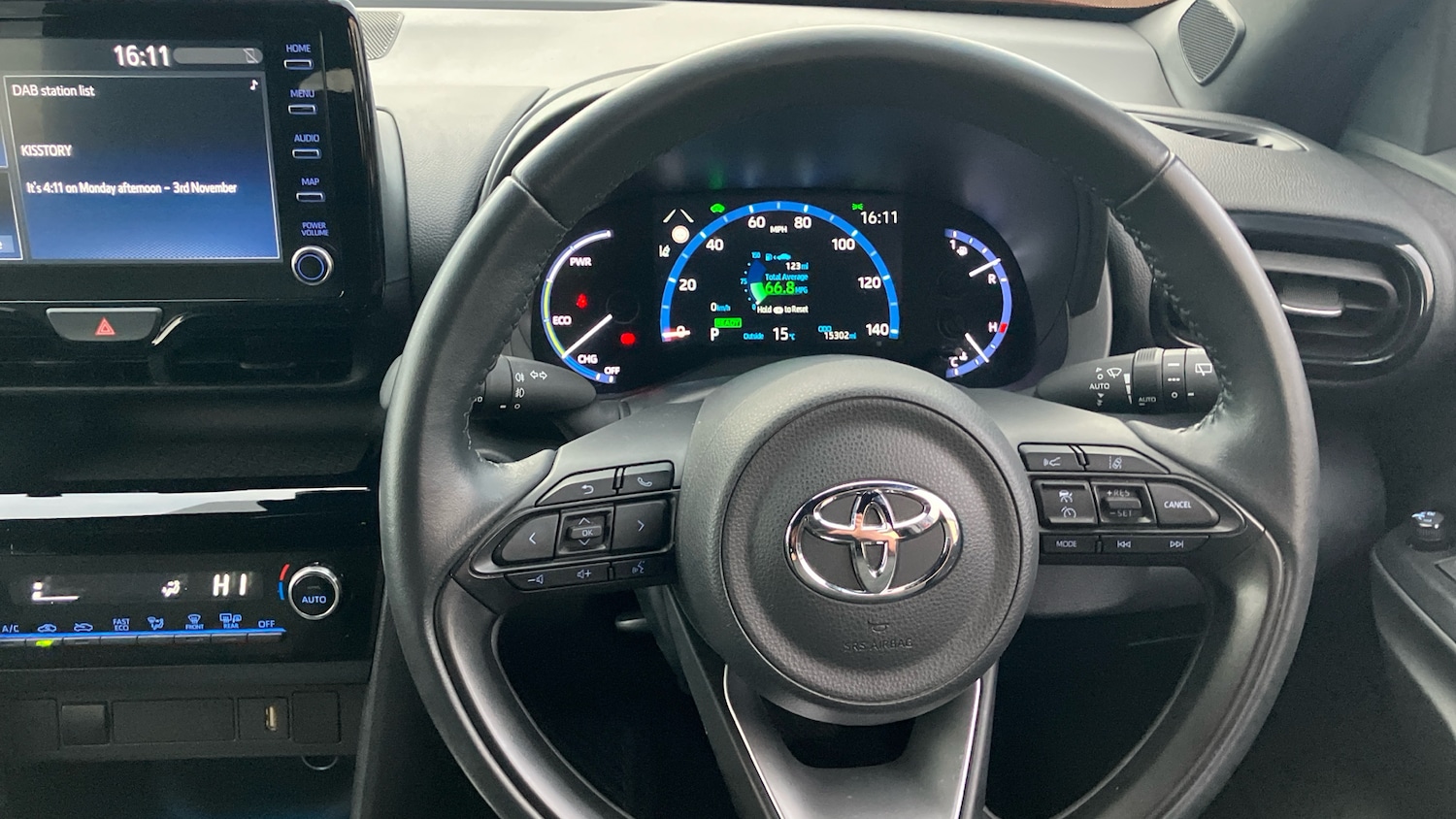 Used Toyota Yaris Cross 2023 for sale - 76477144: Photo 8