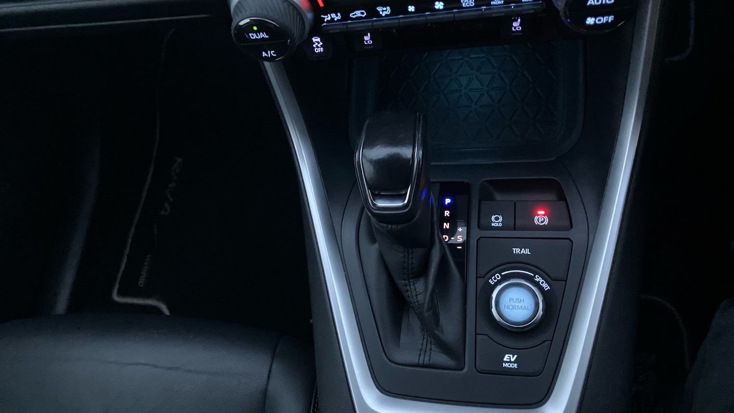 Used Toyota RAV4 2020 for sale - 77069561: Photo 40