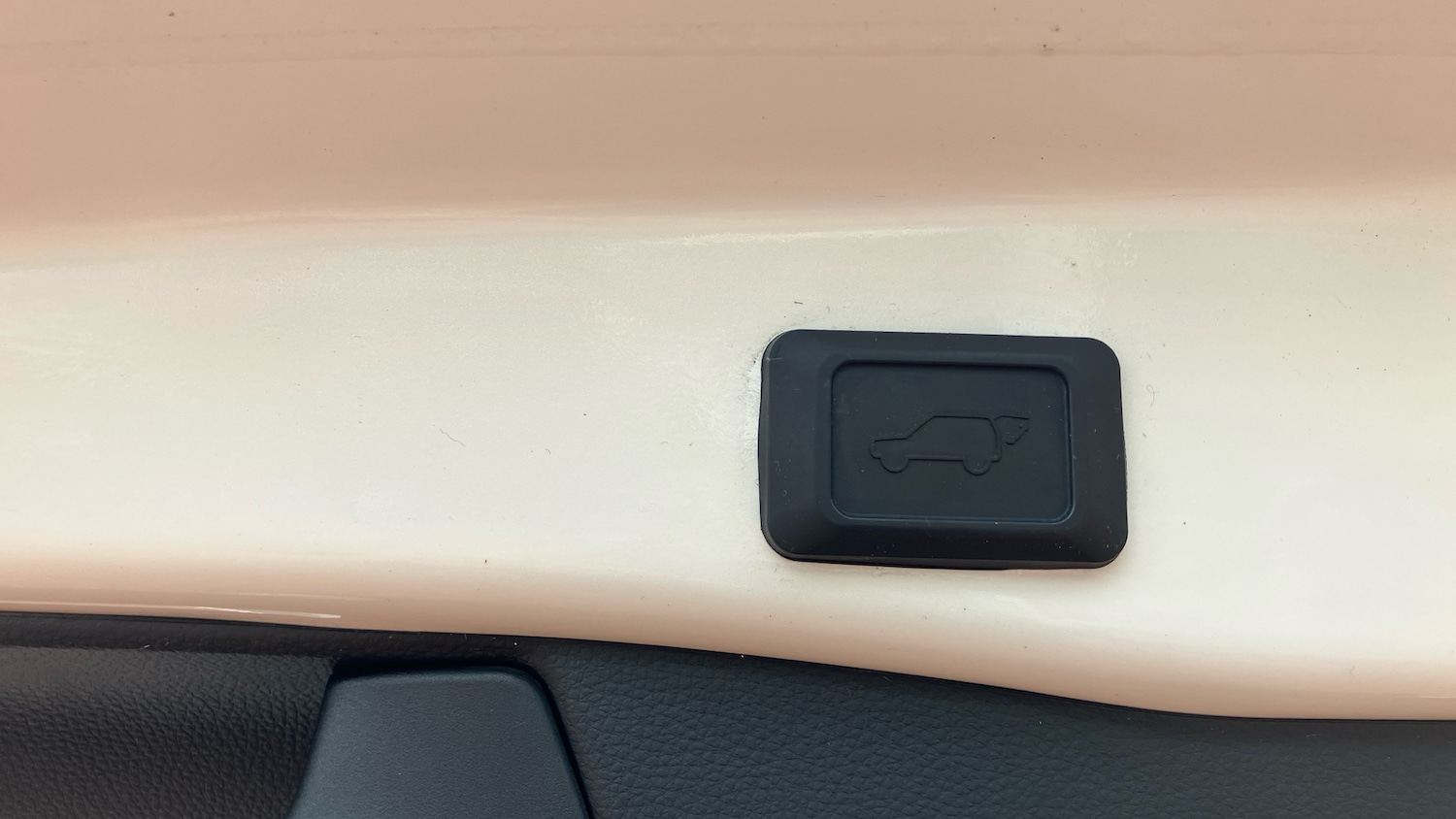 Used Toyota RAV4 2022 for sale - 76077100: Photo 28