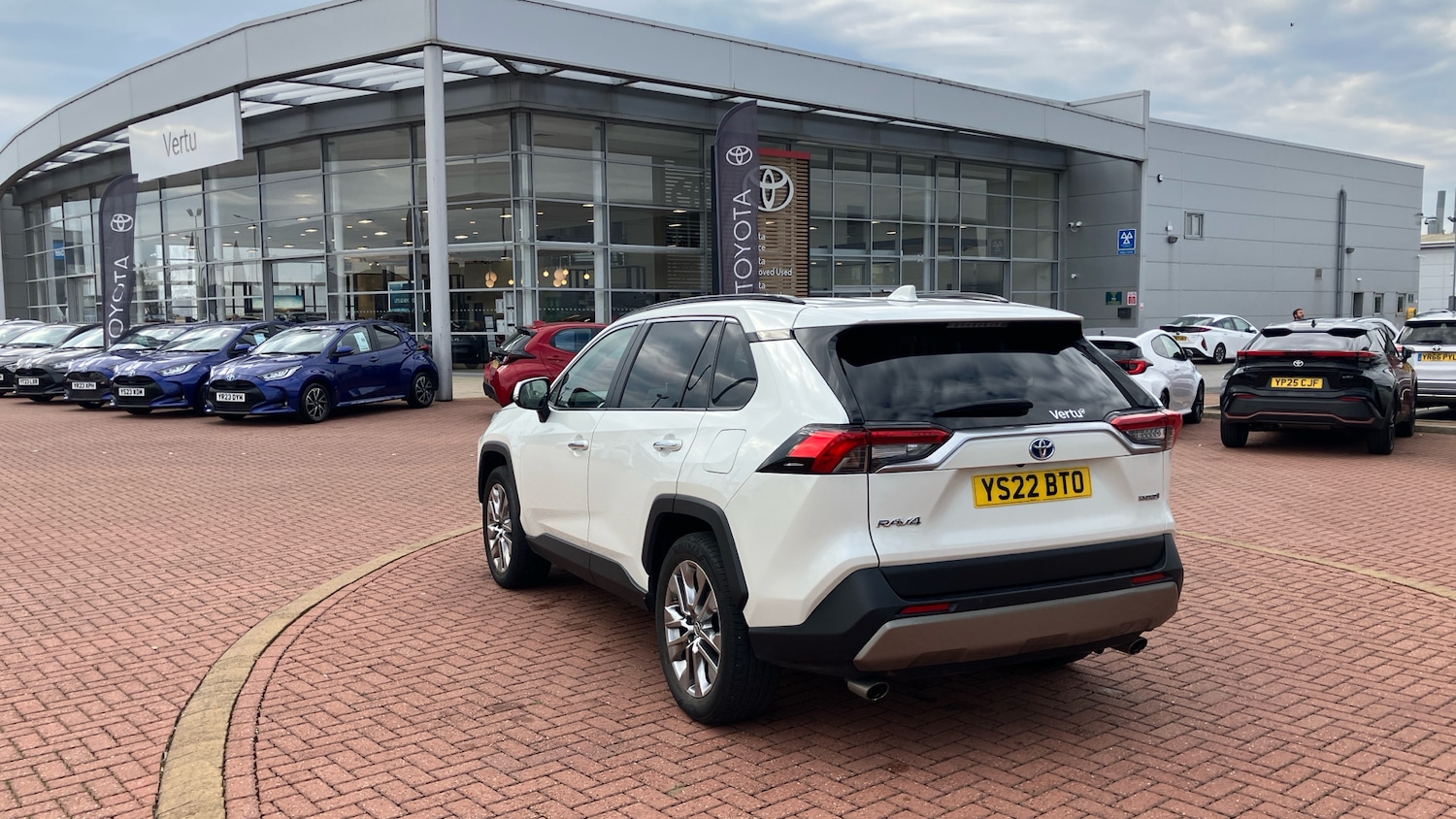 Used Toyota RAV4 2022 for sale - 76077100: Photo 30