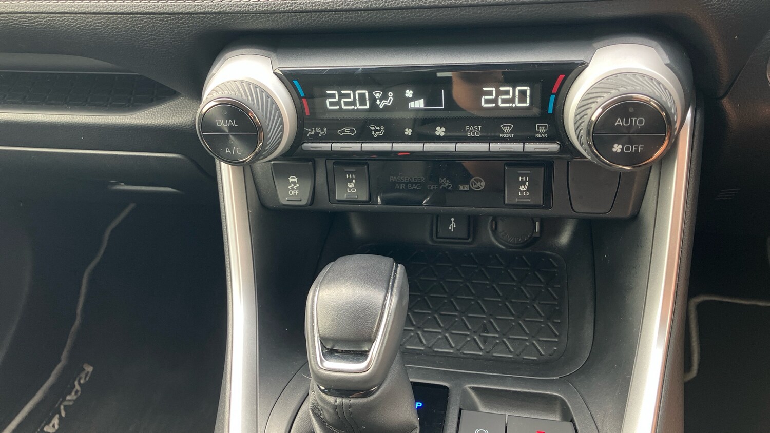 Used Toyota RAV4 2022 for sale - 76077100: Photo 42