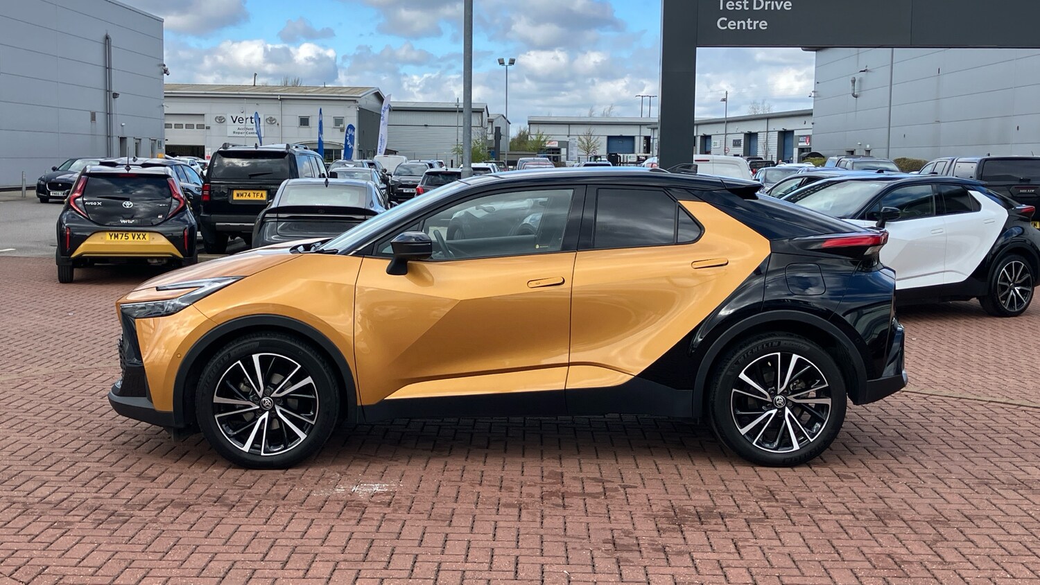 Used Toyota C-HR 2024 for sale - 78161796: Photo 17