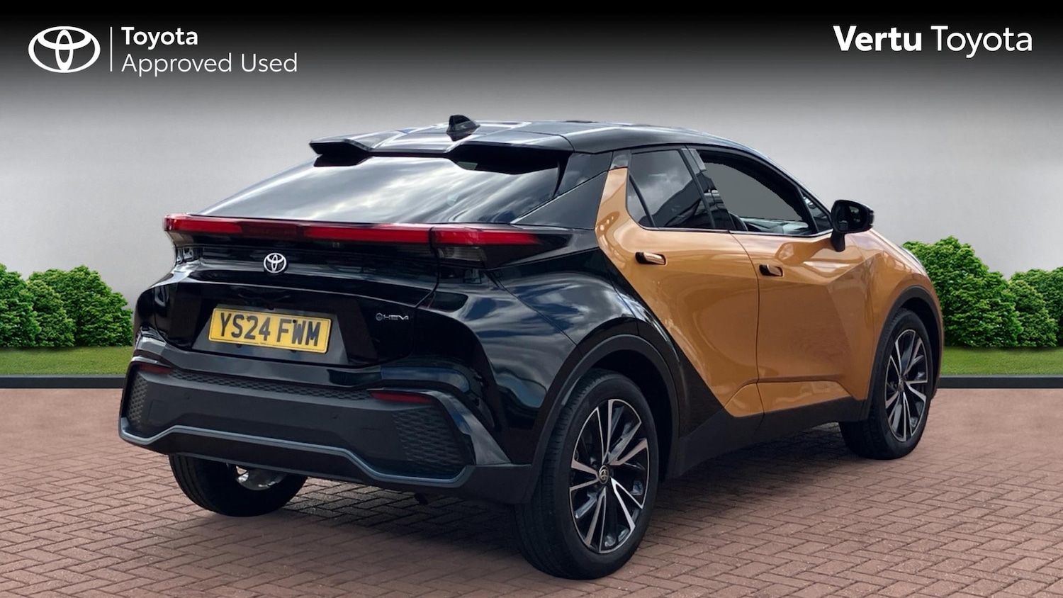 Used Toyota C-HR 2024 for sale - 78161796: Photo 2