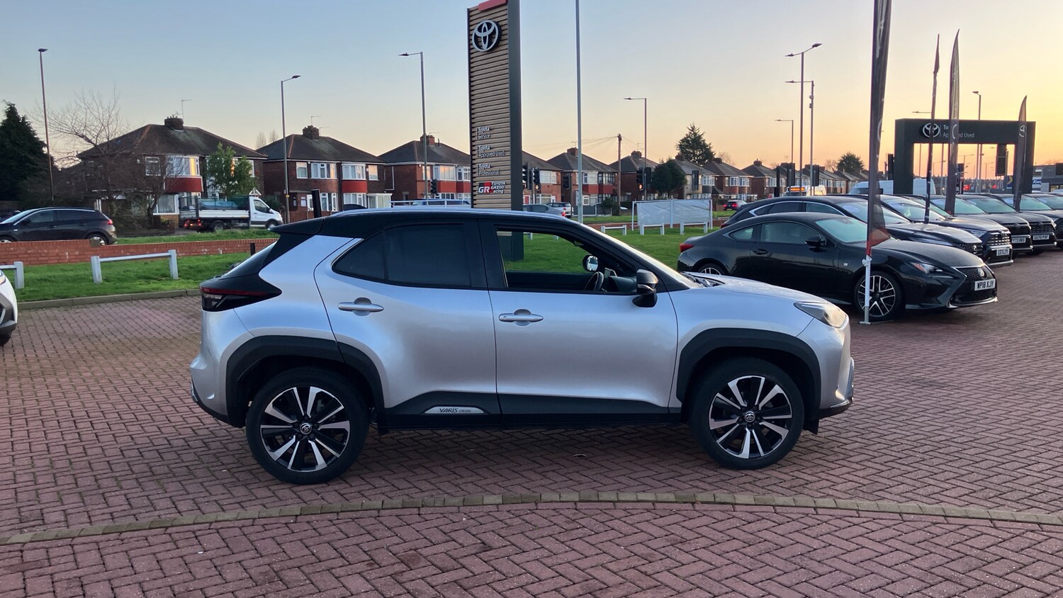 Used Toyota Yaris Cross 2022 for sale - 76859652: Photo 16