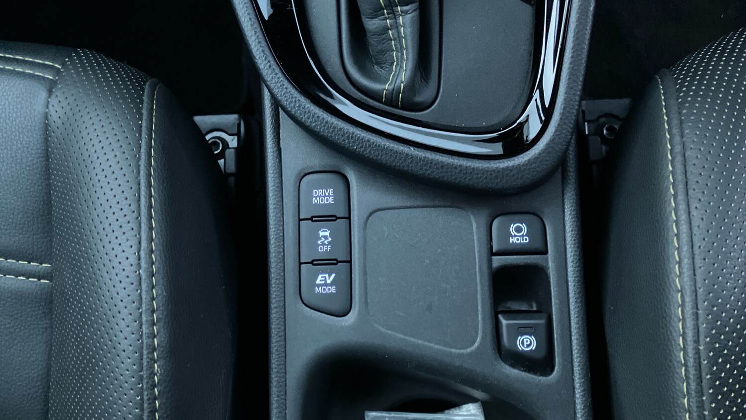 Used Toyota Yaris Cross 2022 for sale - 76859652: Photo 34