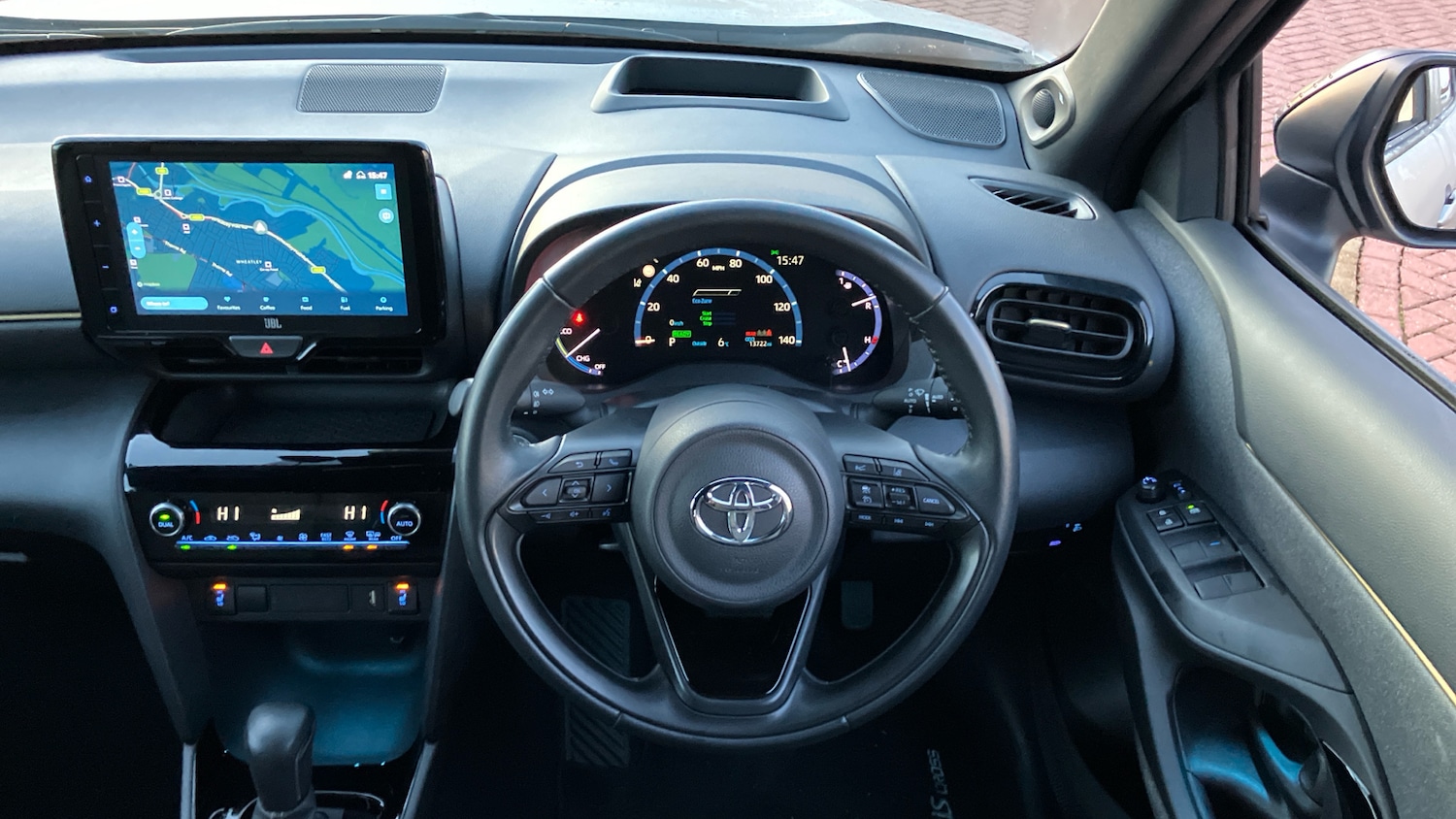 Used Toyota Yaris Cross 2022 for sale - 76859652: Photo 6