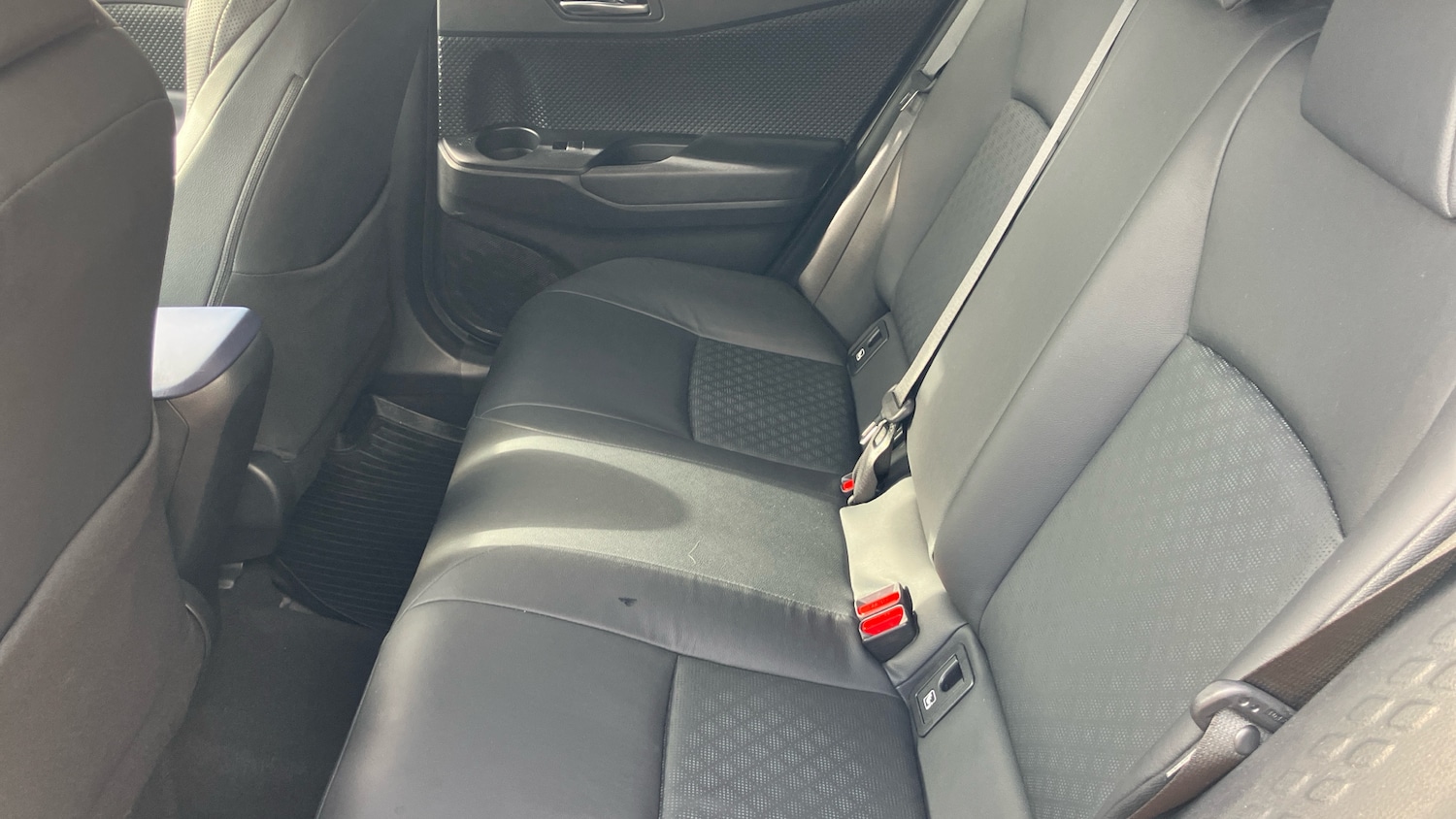 Used Toyota C-HR 2020 for sale - 76332742: Photo 13