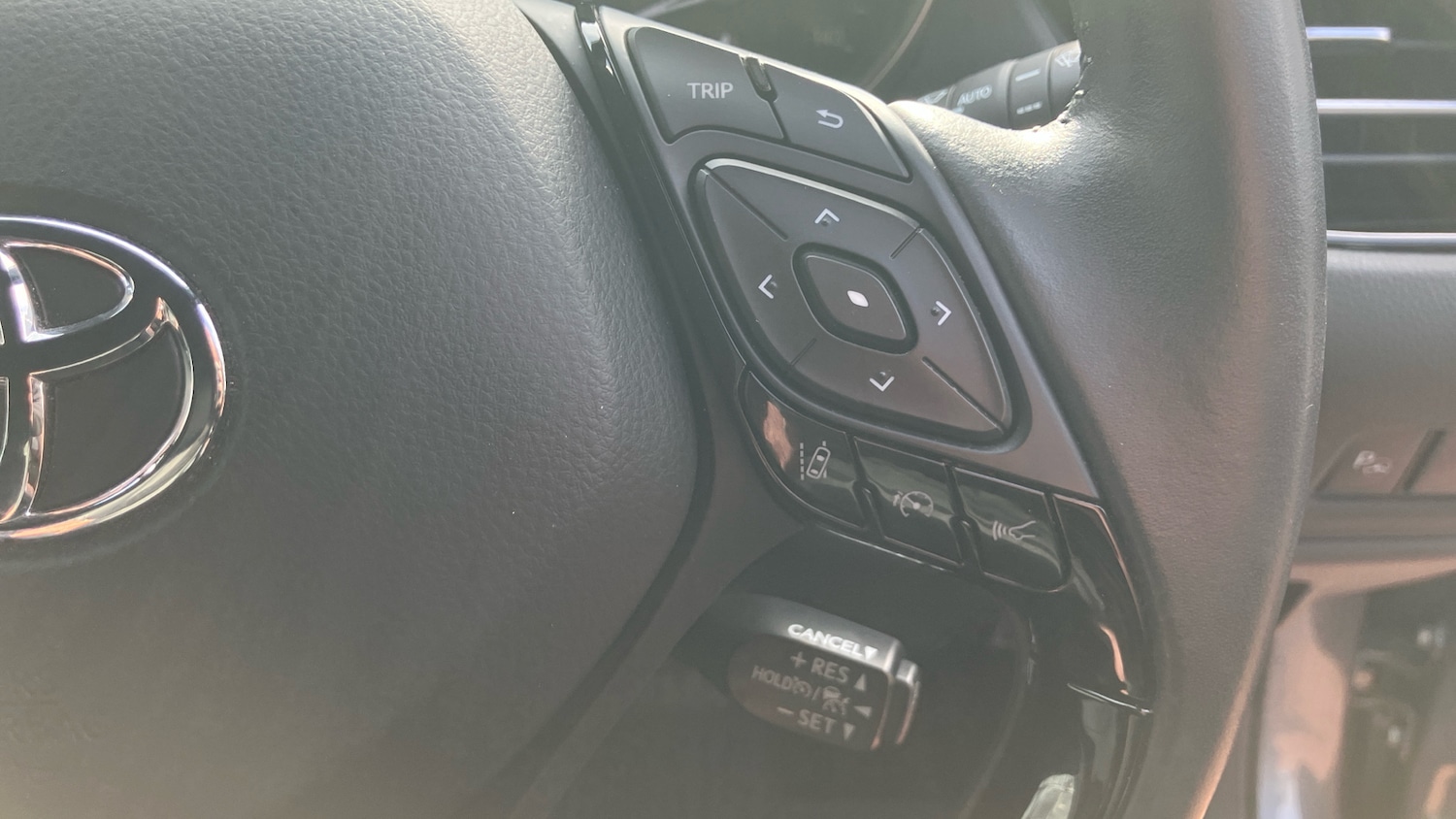 Used Toyota C-HR 2020 for sale - 76332742: Photo 38
