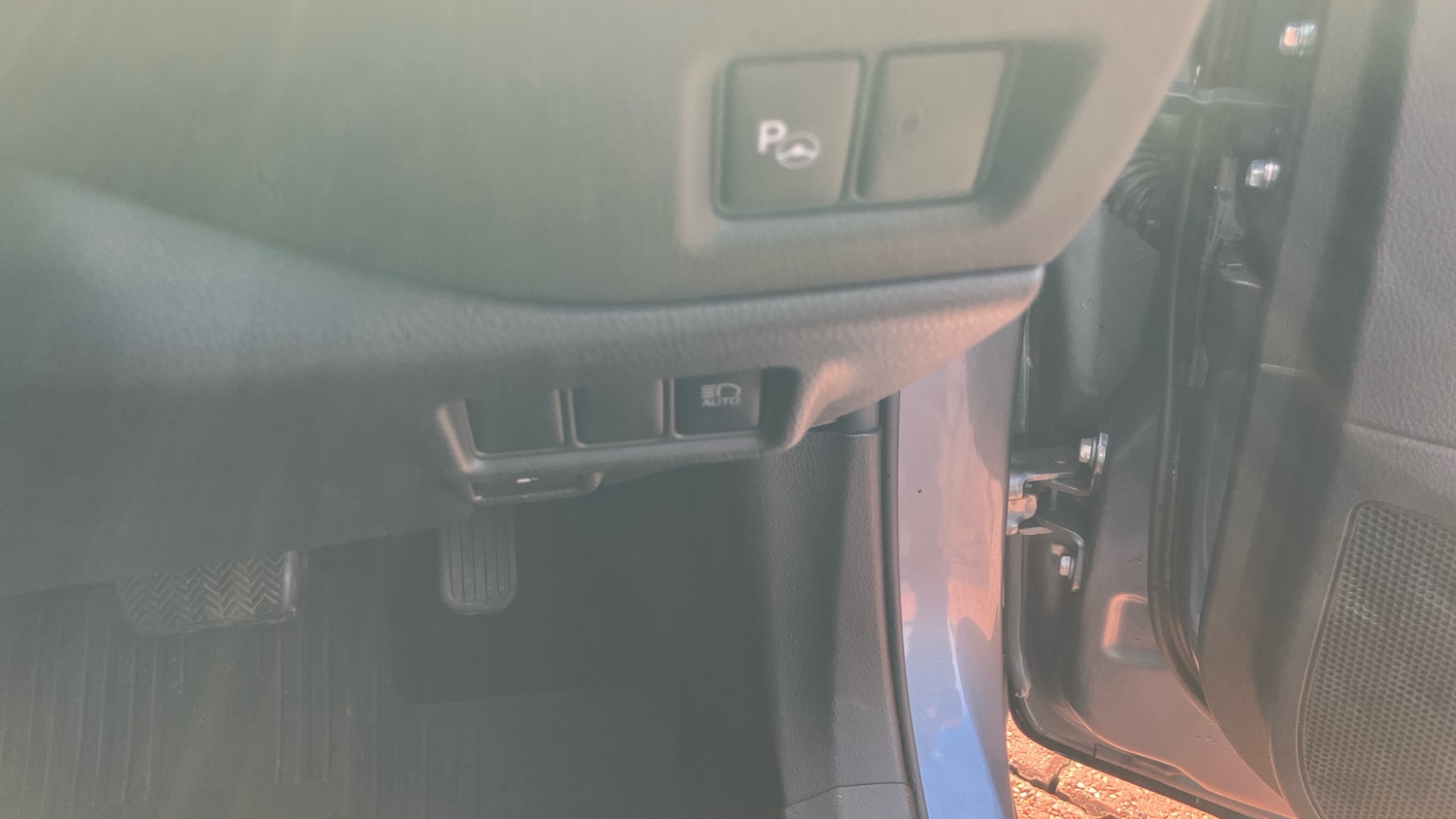 Used Toyota C-HR 2020 for sale - 76332742: Photo 40