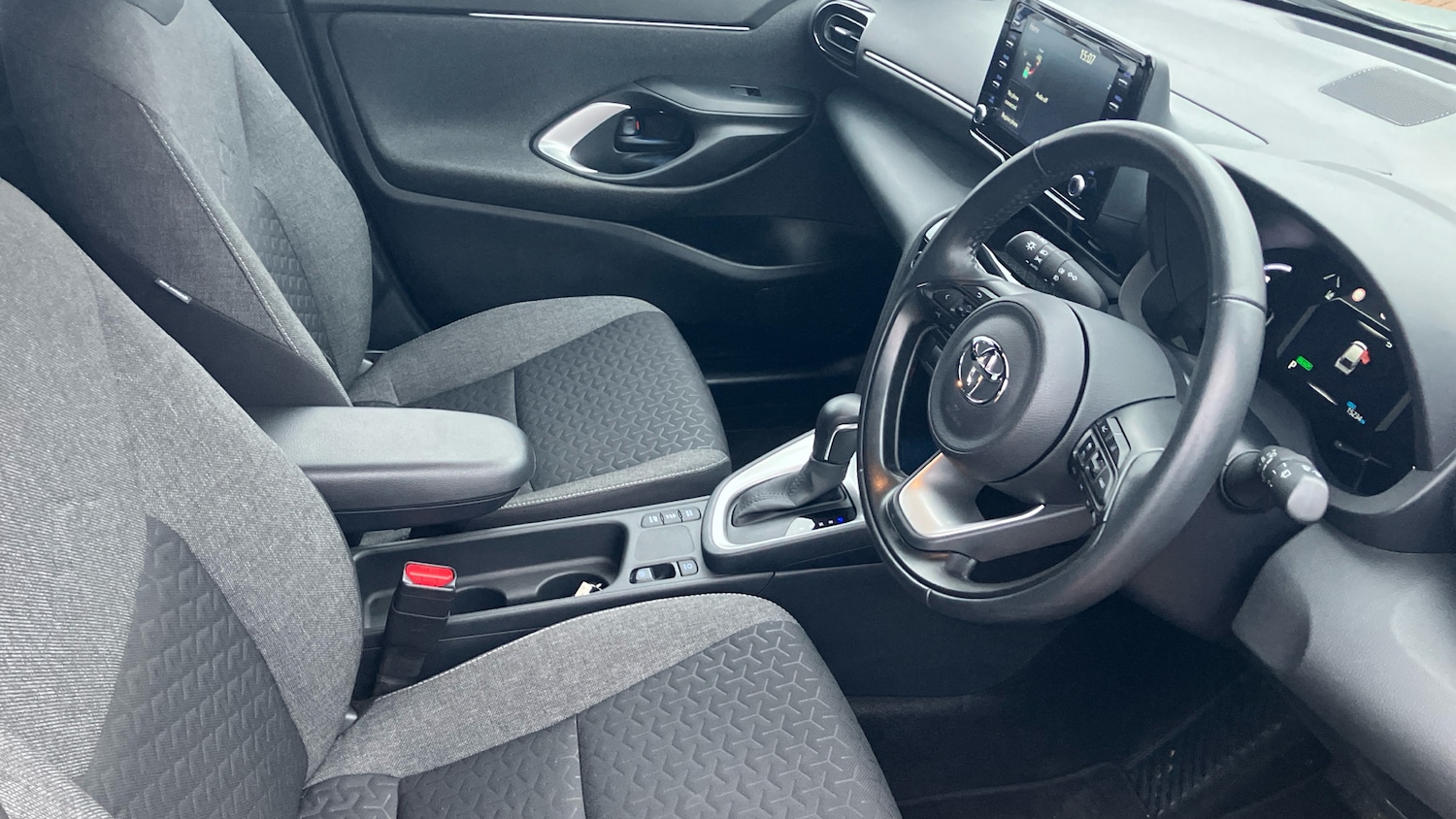 Used Toyota Yaris Cross 2022 for sale - 77435643: Photo 11