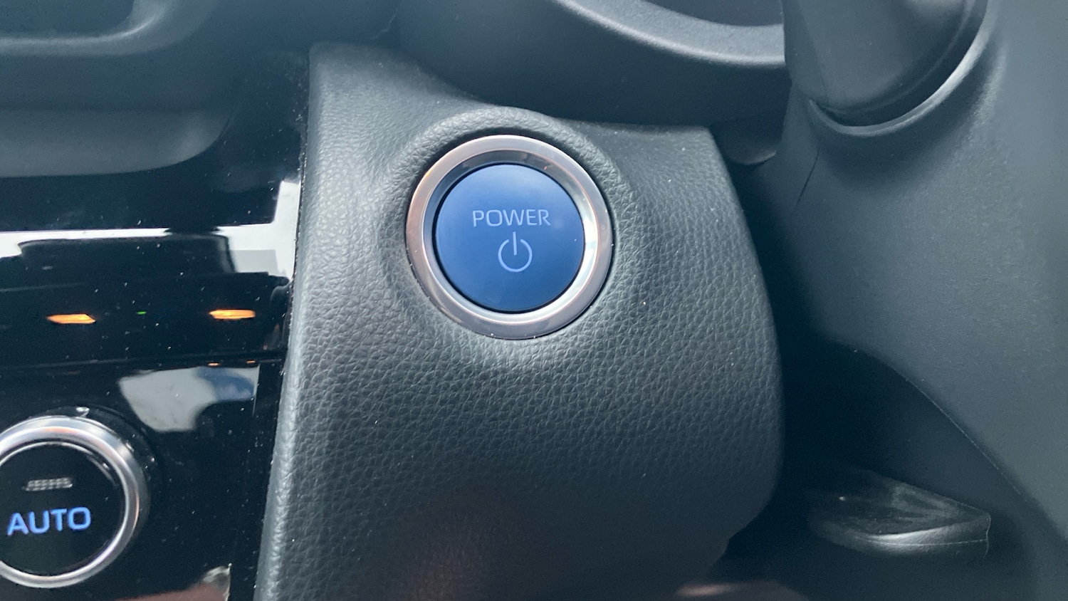 Used Toyota Yaris Cross 2022 for sale - 77435643: Photo 37