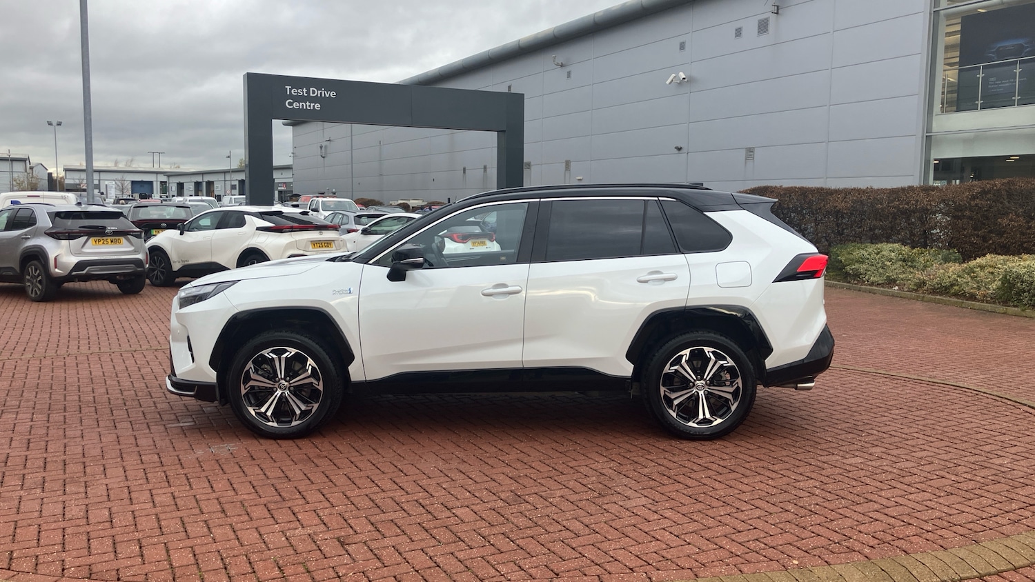 Used Toyota RAV4 2023 for sale - 76891969: Photo 17