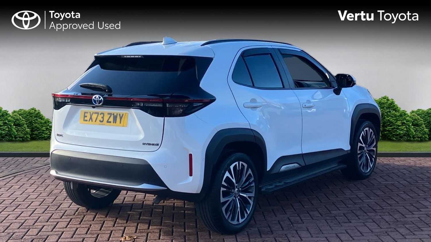 Used Toyota Yaris Cross 2023 for sale - 76603285: Photo 2