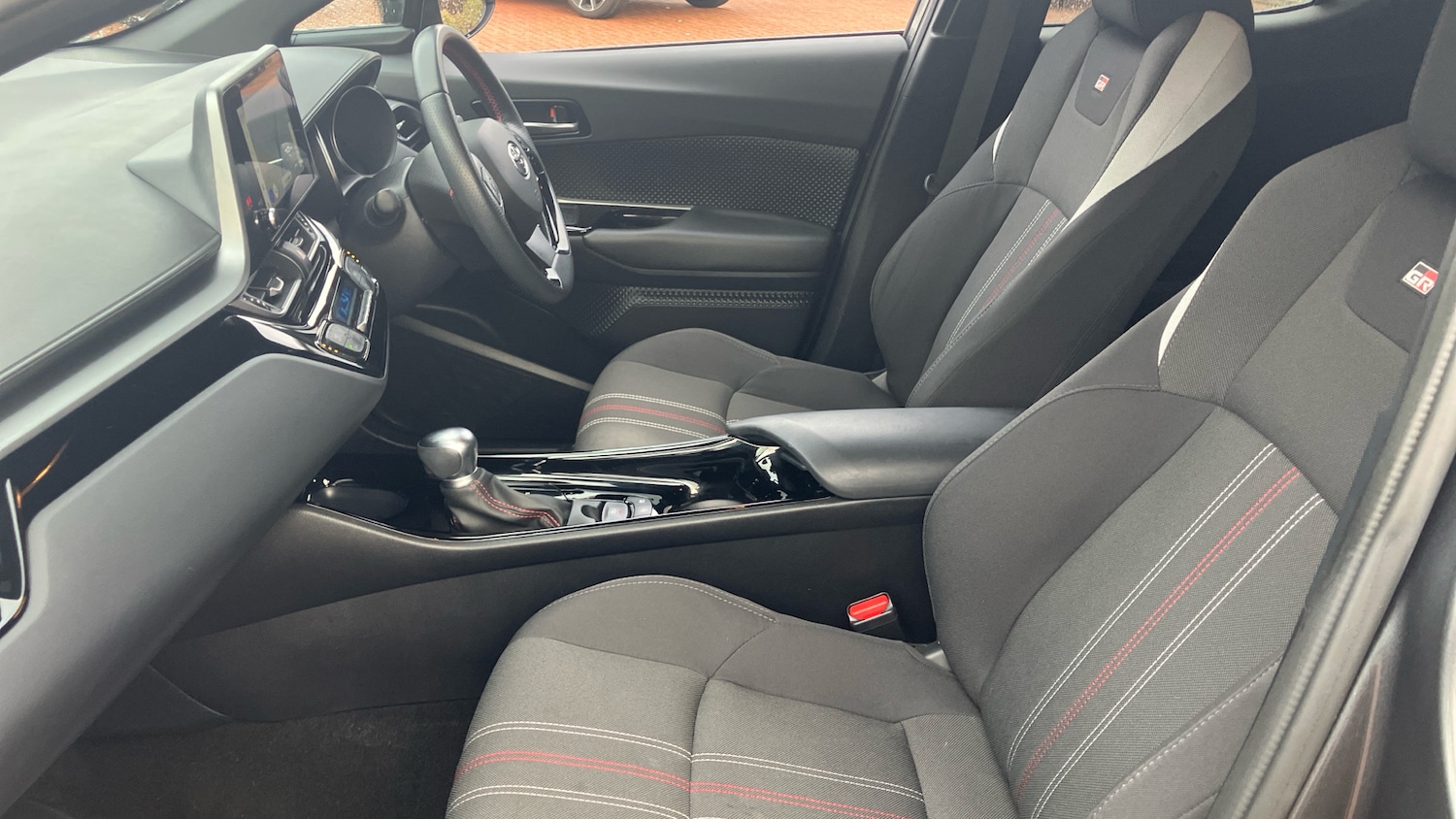 Used Toyota C-HR 2022 for sale - 76693246: Photo 10