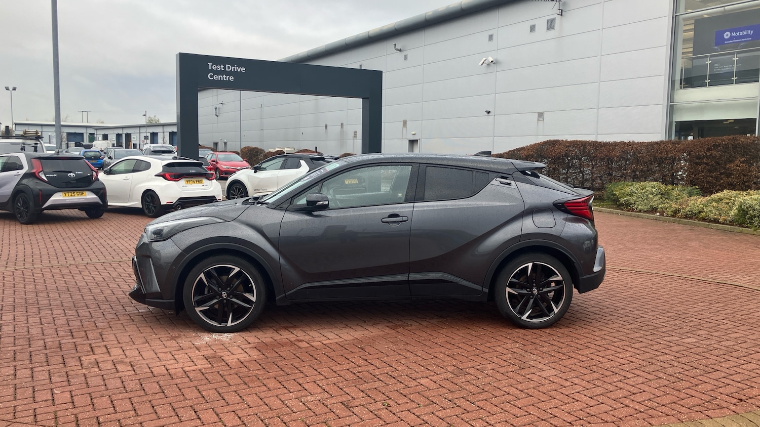 Used Toyota C-HR 2022 for sale - 76693246: Photo 17