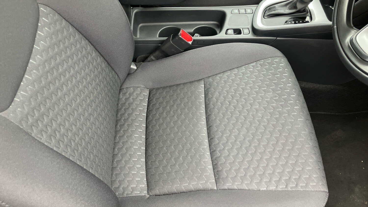 Used Toyota Yaris Cross 2025 for sale - 78149836: Photo 17