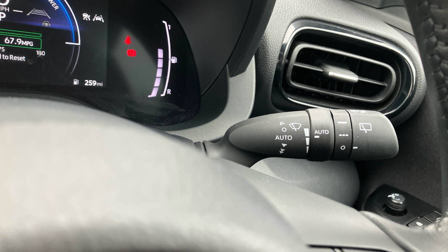 Used Toyota Yaris Cross 2025 for sale - 78149836: Photo 32