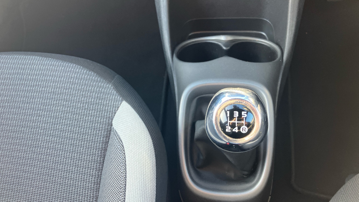 Used Toyota AYGO 2021 for sale - 77998237: Photo 37