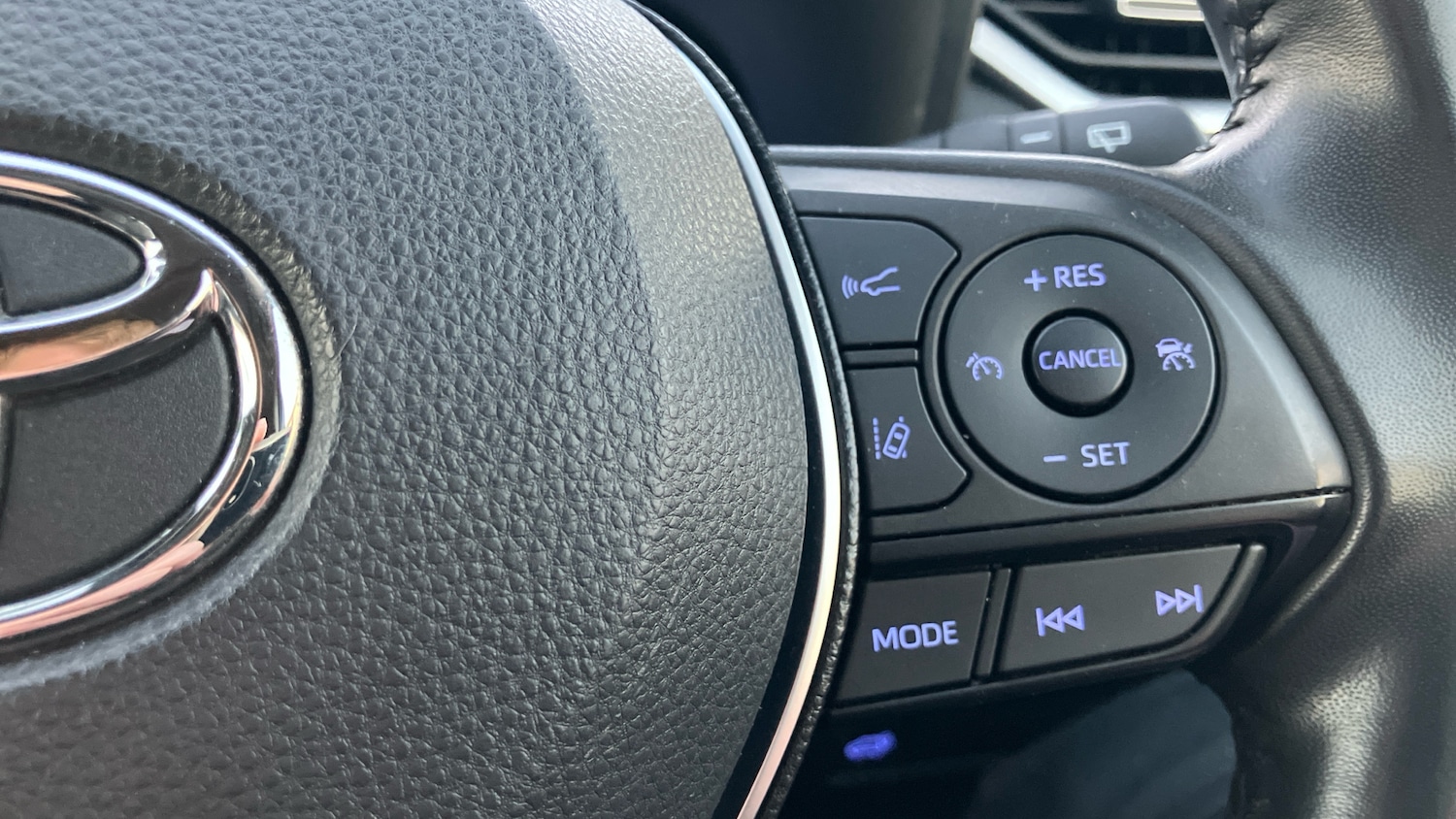 Used Toyota RAV4 2020 for sale - 76652220: Photo 38