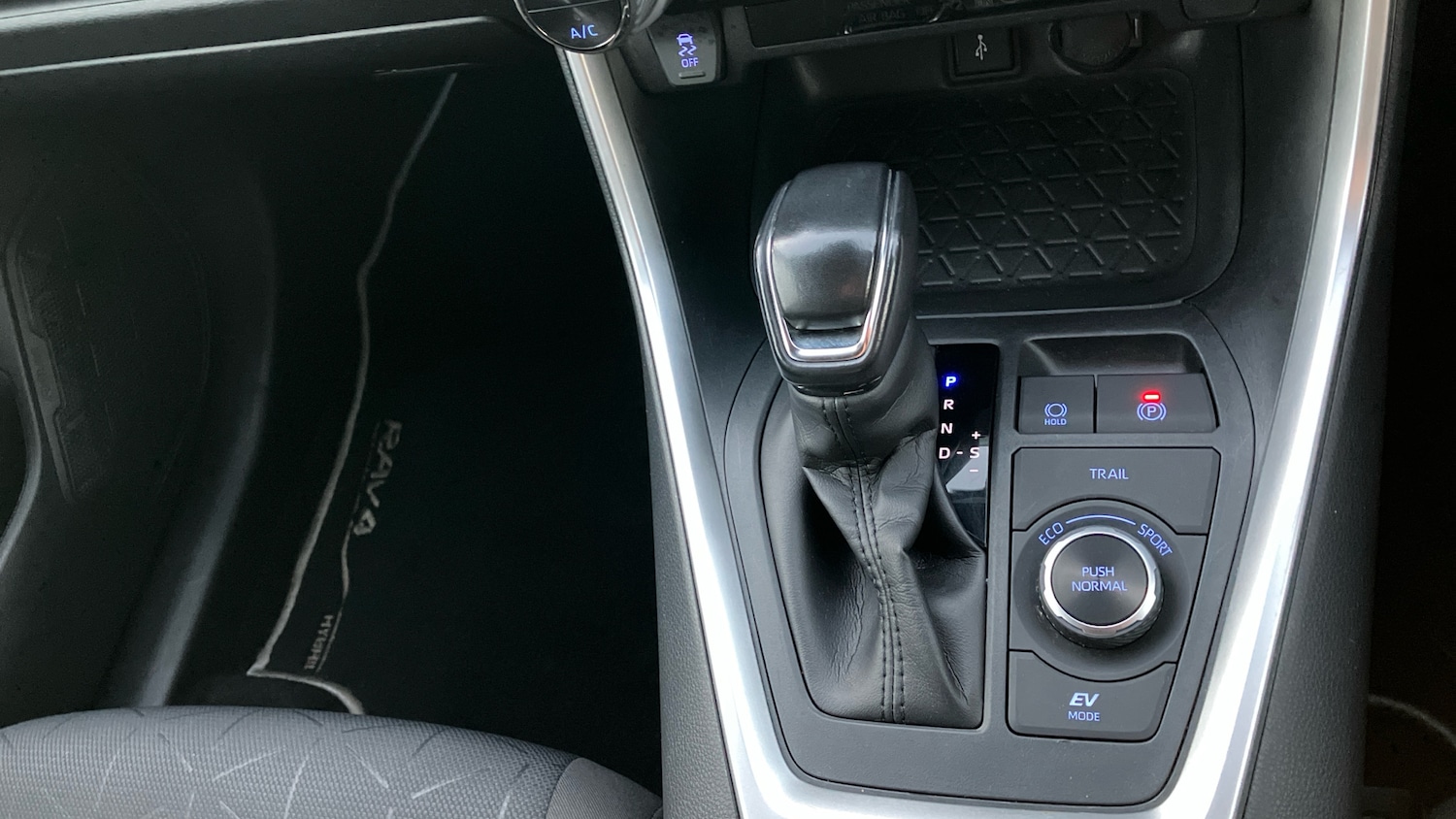 Used Toyota RAV4 2020 for sale - 76652220: Photo 40