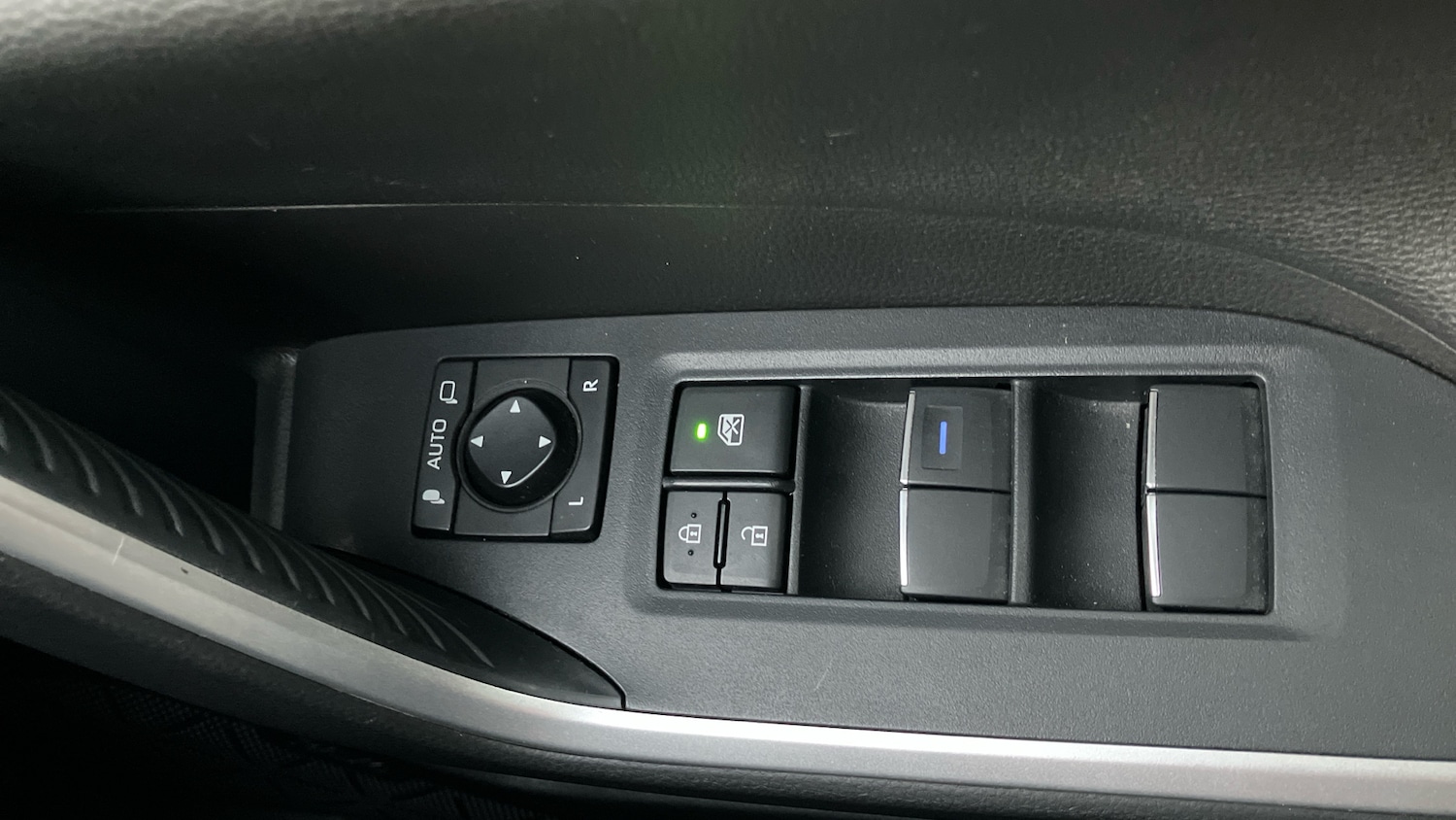 Used Toyota RAV4 2020 for sale - 76652220: Photo 44