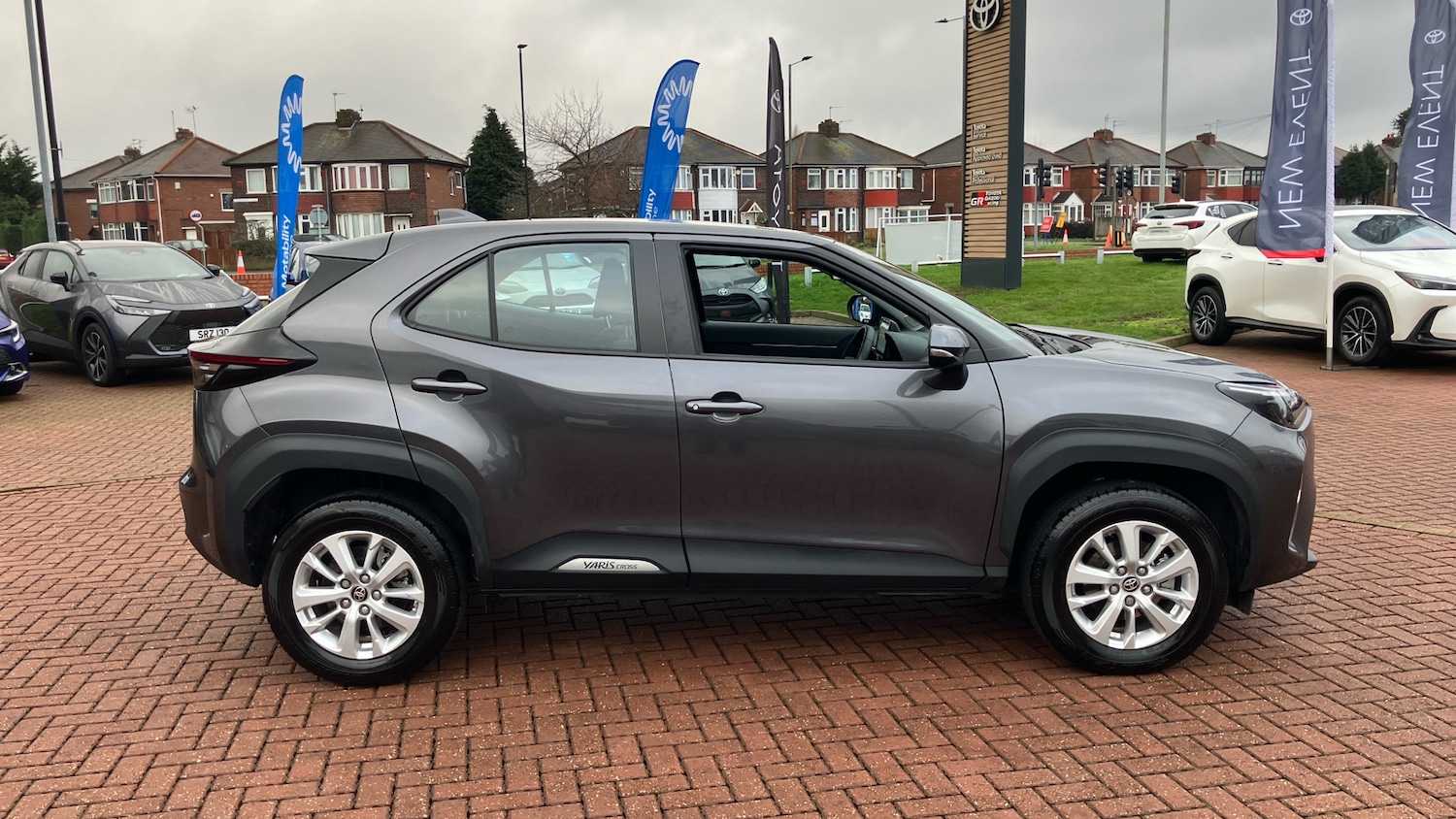 Used Toyota Yaris Cross 2024 for sale - 77901473: Photo 26