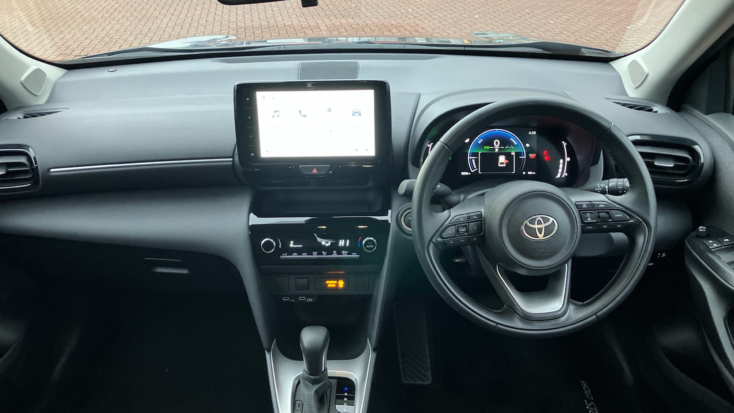 Used Toyota Yaris Cross 2024 for sale - 77901473: Photo 5