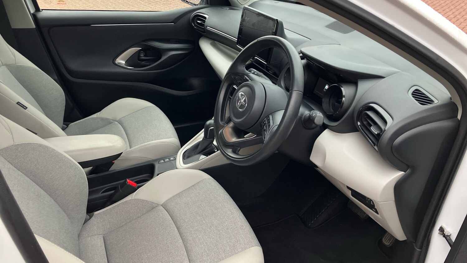 Used Toyota Yaris 2023 for sale - 76557285: Photo 11