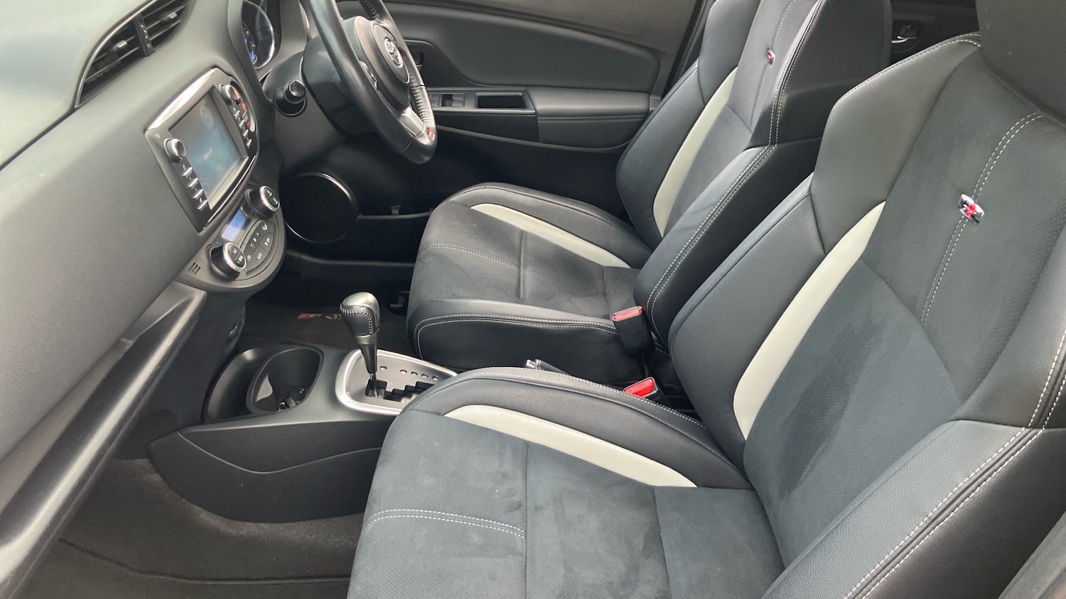 Used Toyota Yaris 2019 for sale - 76340967: Photo 10